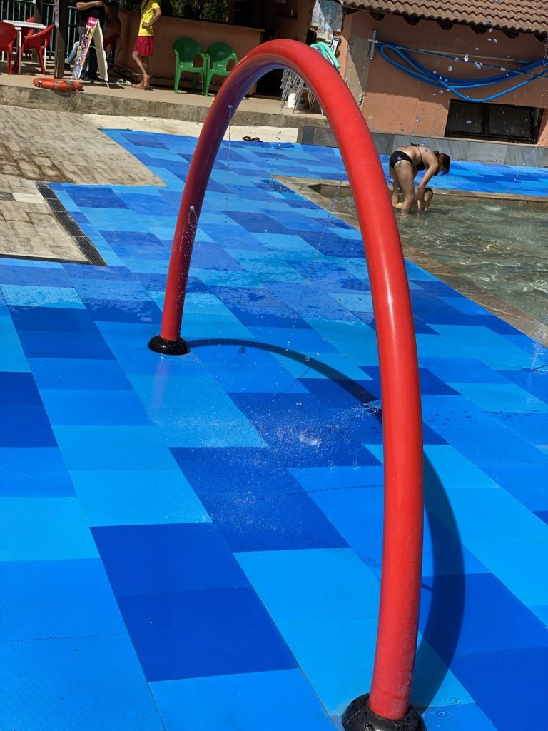 Zoom Image of a aquatic playground on gomy floor safe tiles