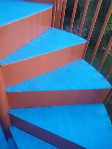 Waterslide Stairs with Gomy Floor slip-resistant and UV reistant surfaces